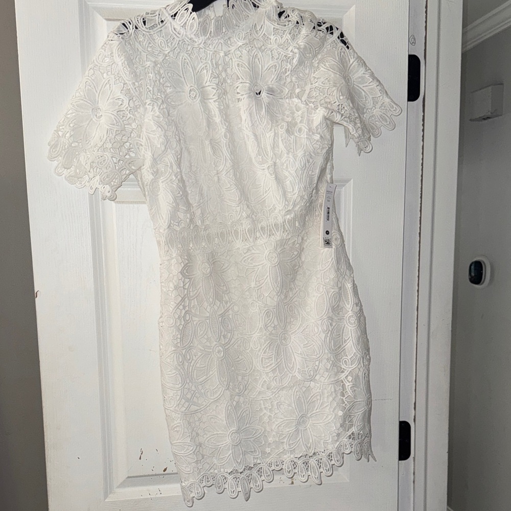Aqua - Bloomingdale’s exclusive White Lace Dress